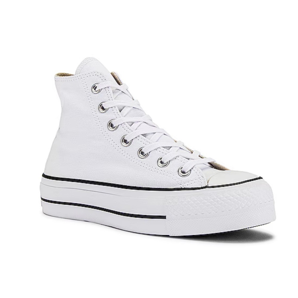 Converse Chuck Taylor Platform Sneaker, size 5.5, white, almost new